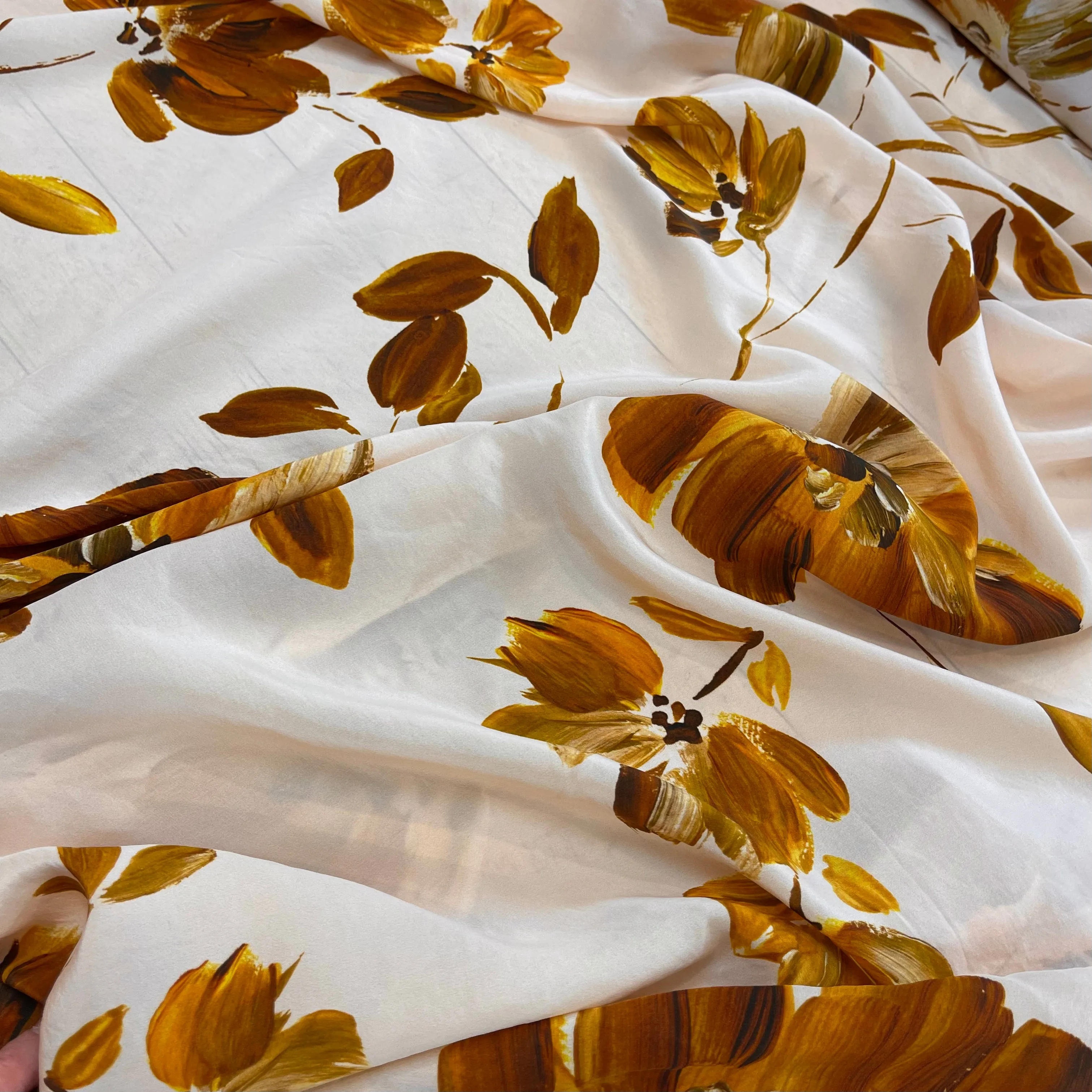 1.5m Marigold Garden Silk Chemouse