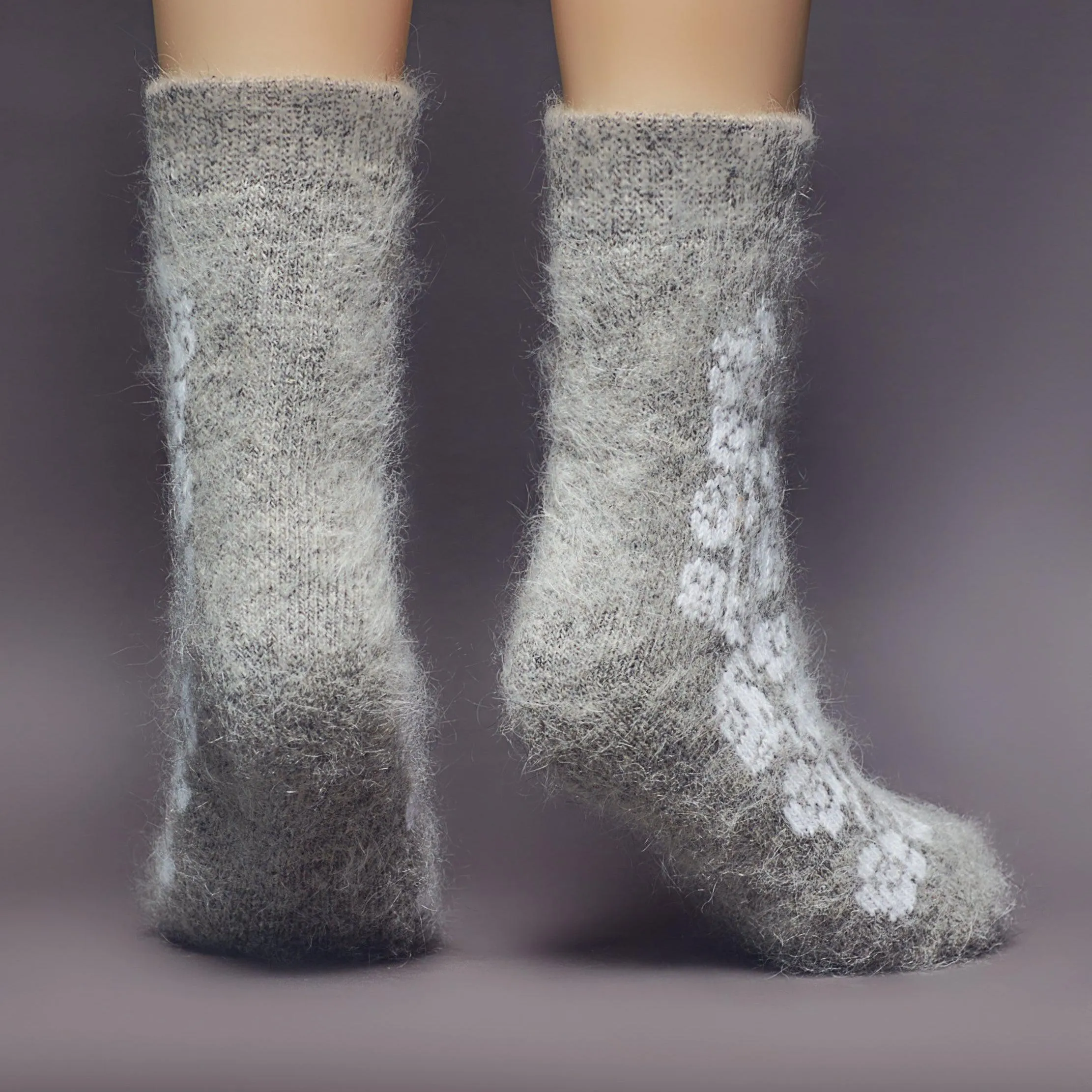 Women's Wintry Roses Thick Goat Wool Crew Socks